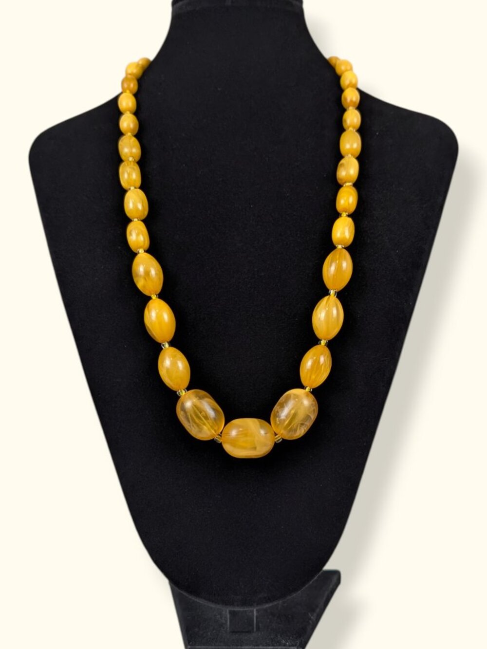 Yellow Swirling Oval Graduated Beaded Necklace